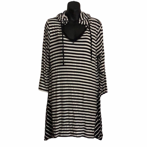 Cable & Gauge Tops - Cable & Gauge black and white stipe hooded tunic